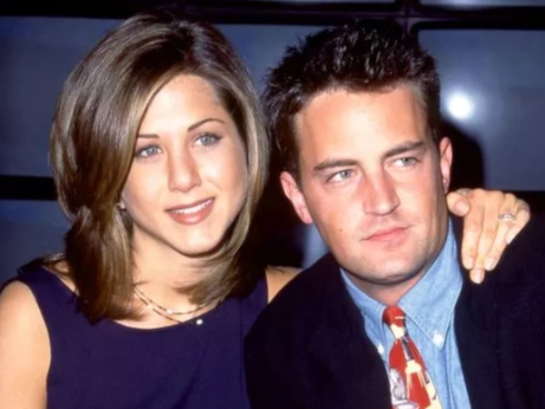 Jennifer Aniston suy sụp sau cái chết của Matthew Perry, tình trạng ra sao khiến bạn bè lo lắng?