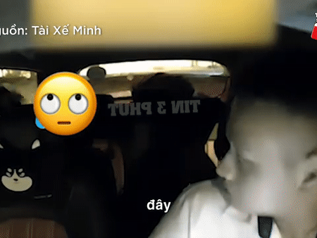 Vừa thông báo tiền taxi phải trả, vị khách có hành động khiến nam tài xế hốt hoảng
