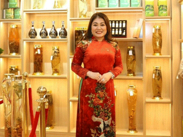 Huy động hơn 1.200 tỷ trồng sâm Ngọc Linh ảo: Phạm Mỹ Hạnh vừa bị bắt là ai?