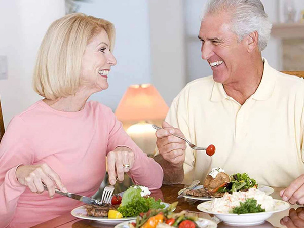 4 cách sống giàu có và hạnh phúc ở tuổi xế chiều: Ai làm được mới yên tâm an hưởng năm tháng về già
