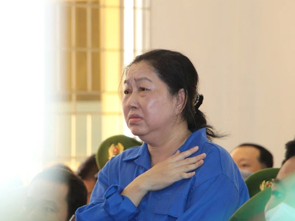 Nước mắt 'bà trùm'