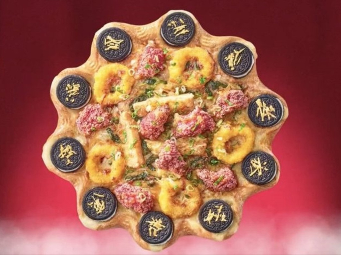 'Rợn tóc gáy' món pizza thịt rắn, ăn ngon như thịt gà