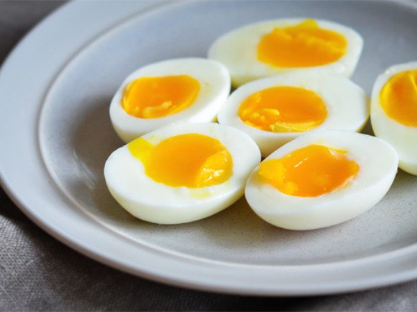 Quan niệm sai lầm về trứng đại kỵ với tỏi gây ngộ độc