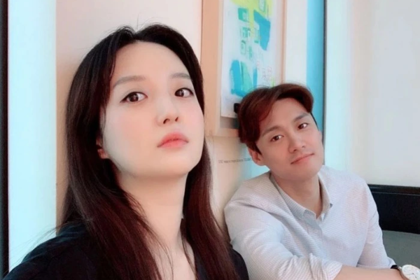 Tài tử Vì Sao Đưa Anh Tới và bà xã phát thanh viên kém 7 tuổi đau buồn vì mất đi quý tử