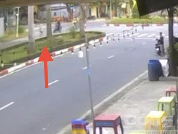 Nam sinh chạy xe máy tông tử vong cụ ông 93 tuổi đi bộ qua đường