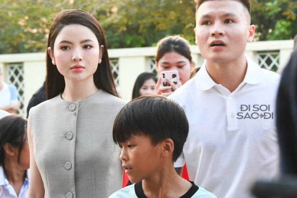 Sau loạt cử chỉ lạnh nhạt, dân mạng soi ra Quang Hải và Chu Thanh Huyền sống chung?