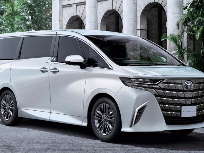 Top xe bán chậm tháng 10: Toyota Alphard 'về mo', Pajero Sport lọt top ế