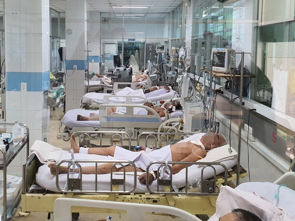 Ôm nợ hàng trăm triệu đồng, gia đình kiệt quệ vì sốt xuất huyết