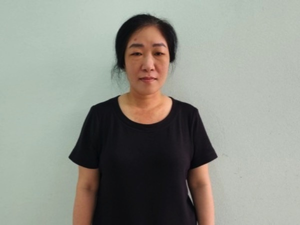 Tham ô 1,5 tỷ của cơ quan, nữ thủ quỹ gói ghém quần áo, chuẩn bị ngồi tù