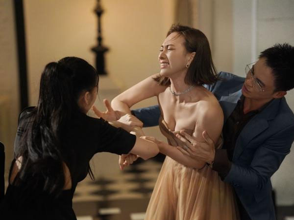 Phim điện ảnh 'chiếm đoạt': đứng trước khát khao hạnh phúc, con người có thể độc ác đến mức nào?