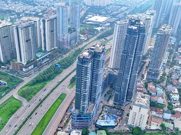 Nhiều doanh nghiệp bất động sản ngừng hoạt động vì... hết tiền