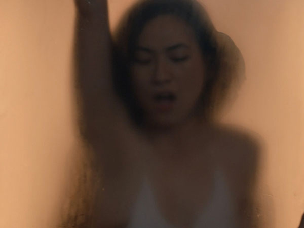 Phương Anh Đào: Tôi không dám đưa ba mẹ ra rạp xem 'cảnh nóng' của mình
