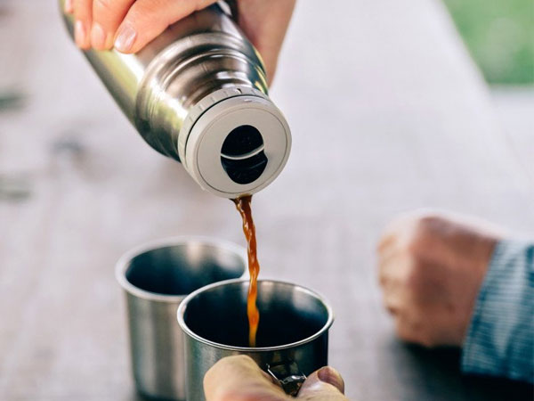 Để trà, cà phê trong bình giữ nhiệt dễ bị nhiễm kim loại? Nhà độc chất tiết lộ chi tiết quan trọng cần chú ý hơn
