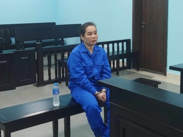 Người đàn bà vừa bán dâm, vừa bóc lột thân xác đồng hương