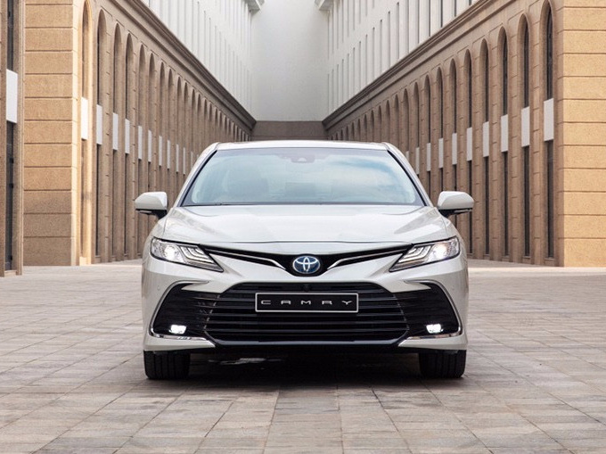 Top xe sedan giá 1 tỷ bán chạy tháng 10: Duy nhất Toyota Camry giảm doanh số