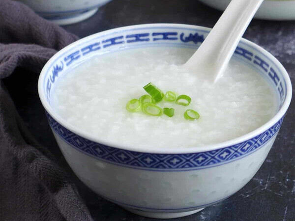 Ăn cháo trắng vào bữa sáng - Lợi ít hại nhiều