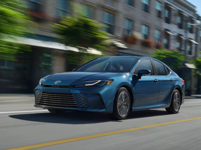 Những ưu và nhược điểm trên Toyota Camry 2025 vừa ra mắt