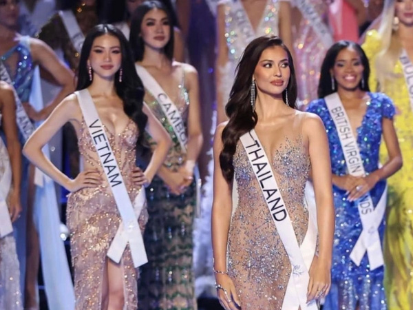Rộ ảnh Bùi Quỳnh Hoa trên sân khấu Miss Universe sau khi trượt Top 20, biểu cảm gây chú ý