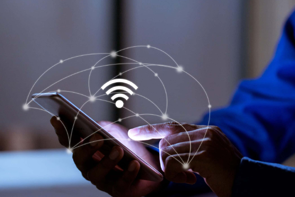 Thủ thuật đơn giản giữ ổn định Wi-Fi khi nhà đông khách