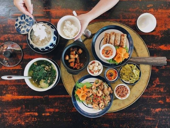 Bữa tối 'ba ít và một sớm' để tốt cho sức khoẻ