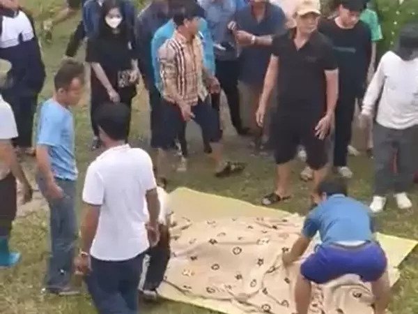 Nữ sinh lớp 12 ở Nghệ An bất ngờ nhảy sông tự tử
