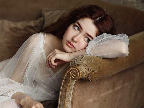 Ủ khăn nóng: Bí quyết mái tóc mây dày khỏe là đây!