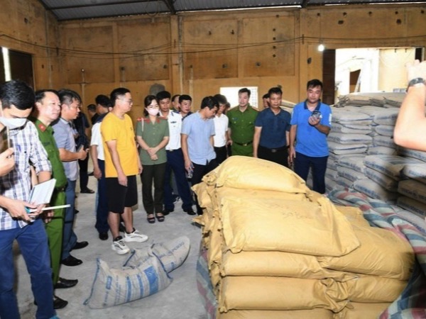 Hơn 1 tấn ma túy ngụy trang trong bao xi-măng để đi nước ngoài