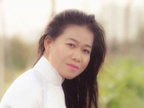 Ca sĩ Thái Trân qua đời ở tuổi 44