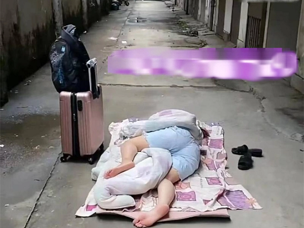 Bị 'đuổi ra đường' vì từ chối đi xem mắt, cô gái tuyên bố: Thà ngủ ngoài đường còn hơn kết hôn nhầm người!