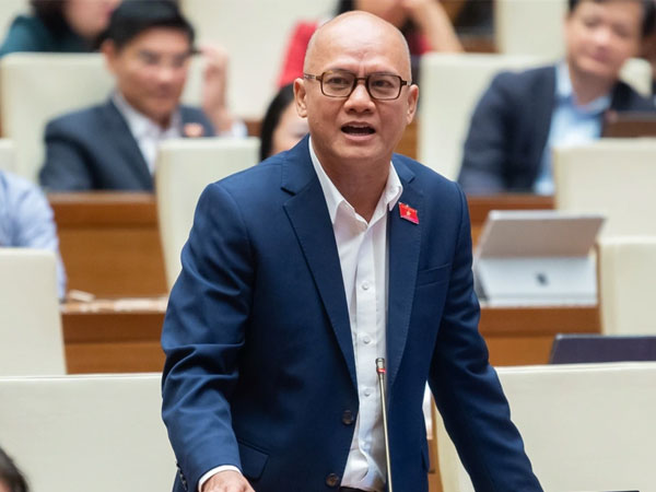 Đại biểu Quốc hội: 'Có anh đi trên đường, chỉ nghĩ đến vợ đã tim đập, chân run, không thể lái xe'