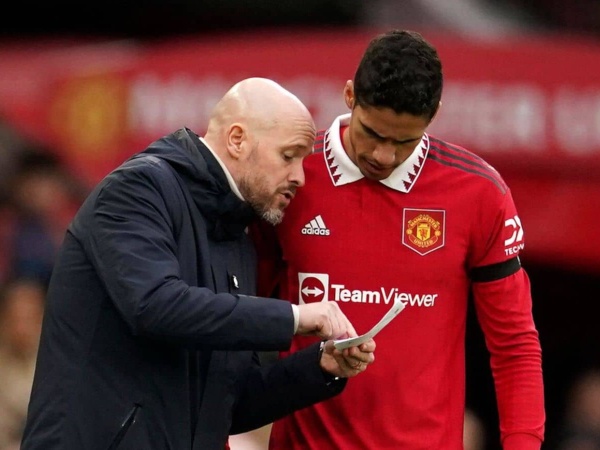 Erik ten Hag nói gì về tin đồn rạn nứt với Varane?