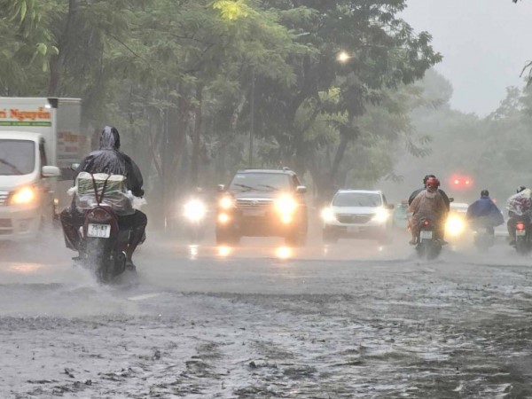Thời tiết hôm nay 26/11: Từ Quảng Trị đến Khánh Hòa có mưa vừa, mưa to