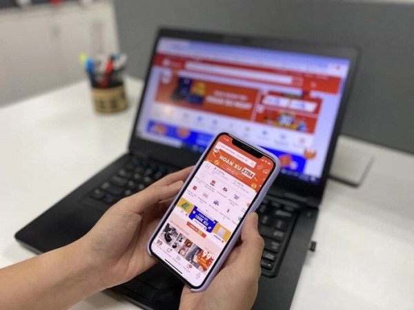 Mua trước trả sau: 'Đánh lừa' chính mình rồi ngập chìm trong đống nợ