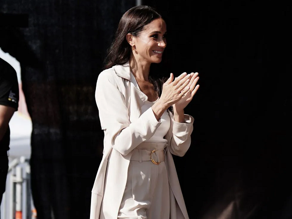 Phong cách thời trang của Meghan Markle ngày càng tối giản