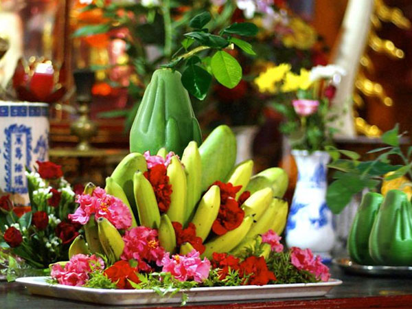 Vì sao phải đặt trái cây lên bàn thờ? Đặt bên trái hay bên phải để thu hút may mắn, bình an và tài lộc?