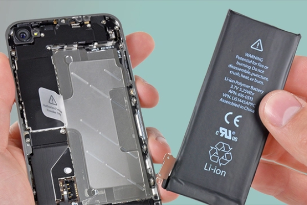Pin iPhone giảm bao nhiêu phần trăm mỗi năm thì nguy hiểm, tụt nhanh kiểu này phải sớm thay pin!