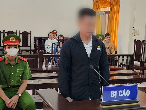 Nhặt 7 viên đạn về cất giữ làm trang sức, nam thanh niên lĩnh án
