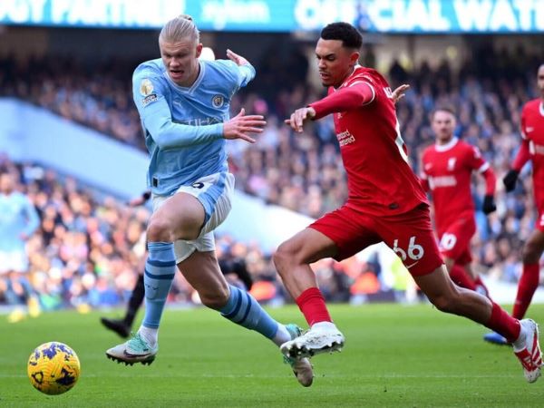 Sao Liverpool có hợp đồng béo bở sau khi làm cháy lưới Man City