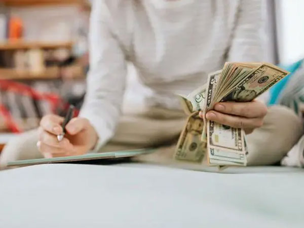 21 hành vi tiết kiệm tiền vô ích nhất
