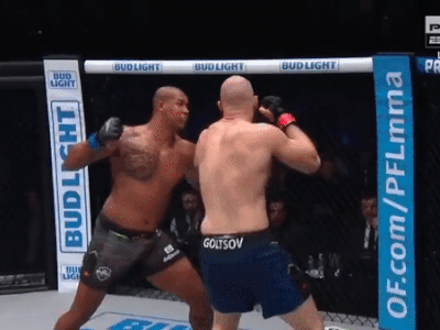 Võ sĩ Brazil tung loạt đòn hạ knock-out ‘Ông trùm Nga’, nhận luôn 1 triệu USD tiền thưởng