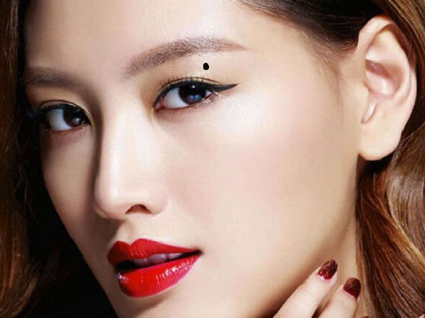 Nốt ruồi xui xẻo tiết lộ vì sao bạn bị tiểu nhân đeo bám, thị phi giăng lối