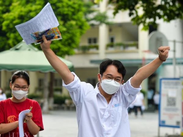 Phương án thi tốt nghiệp THPT 2025 với 4 môn 'phá bỏ' nhiều bất cập, nghịch lý