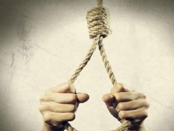 Nữ giáo viên trẻ tử vong trong tư thế treo cổ tại nhà công vụ