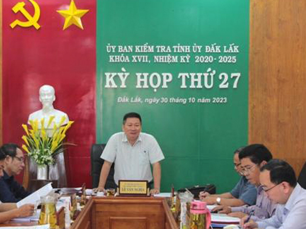 Khai trừ khỏi Đảng một cán bộ công an