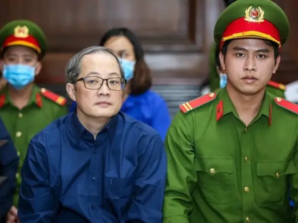 Cựu Giám đốc Bệnh viện TP Thủ Đức Nguyễn Minh Quân bị đề nghị mức án 21-23 năm tù