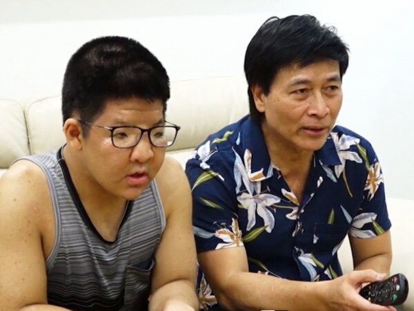 Bôm - con trai diễn viên Quốc Tuấn muốn lấy vợ, bố nói còn 4 cuộc phẫu thuật nữa mới đẹp trai