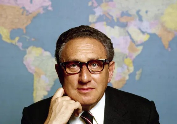 NÓNG: Cựu Ngoại trưởng Mỹ Henry Kissinger qua đời ở tuổi 100