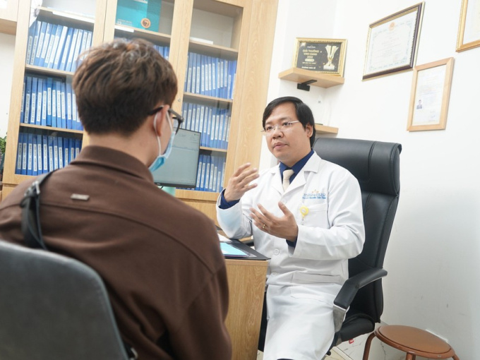 Bạn gái mới quen rủ làm 'chuyện ấy', trai trẻ vui mừng nghĩ mình may mắn, nào ngờ sau đó phải đi khám