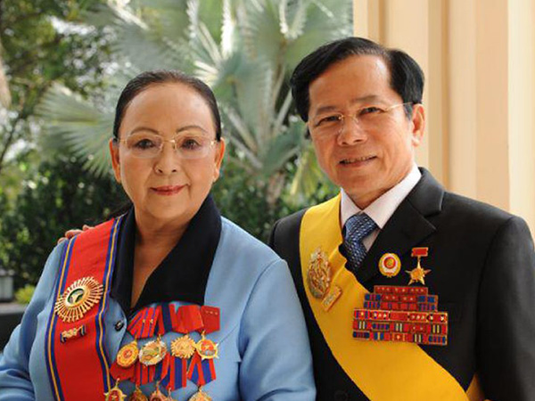 Chân dung đại gia Việt kinh doanh '1 vốn 10 lời' từng xây hầm chứa hàng nghìn cây vàng, chăm làm từ thiện