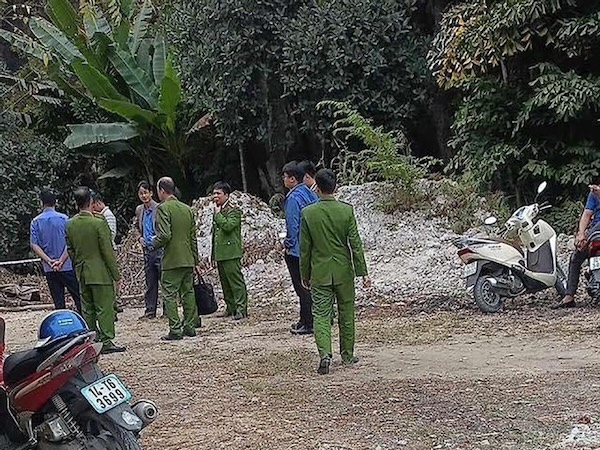 Mâu thuẫn trong lúc ăn sáng, thanh niên 18 tuổi dùng búa đánh ông nội tử vong
